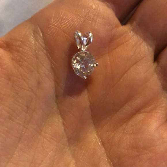 2ct D, VVS1 Moissanite Pendant - Argentium Silver - Picture 8 of 15